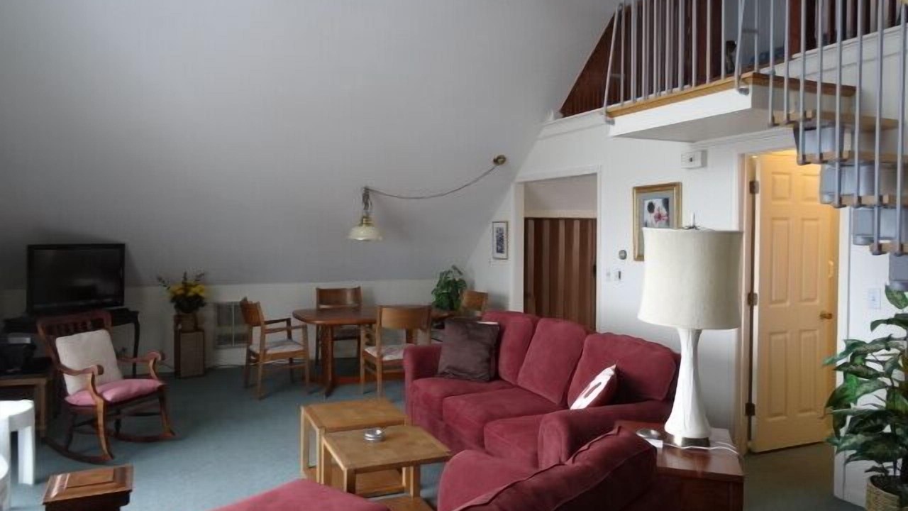 Photo of Livingroom in York Harbor