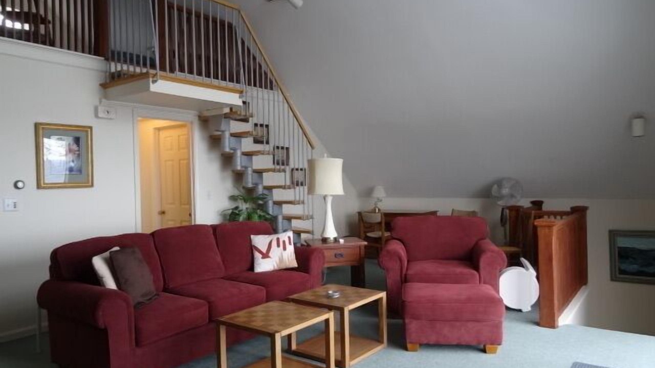 Photo of Livingroom in York Harbor