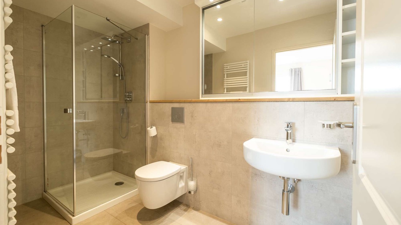 Photo of Bathroom in Castelnau-de-Montmiral