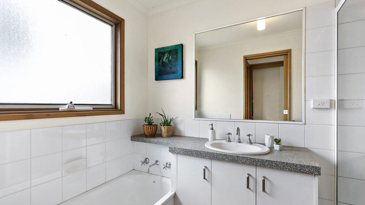 Photo of Bathroom in Lorne