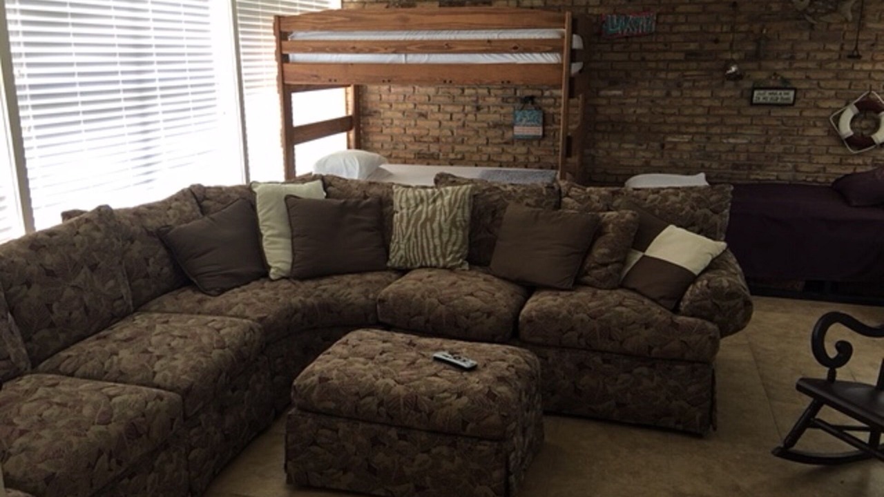 Photo of Livingroom in McQueeney