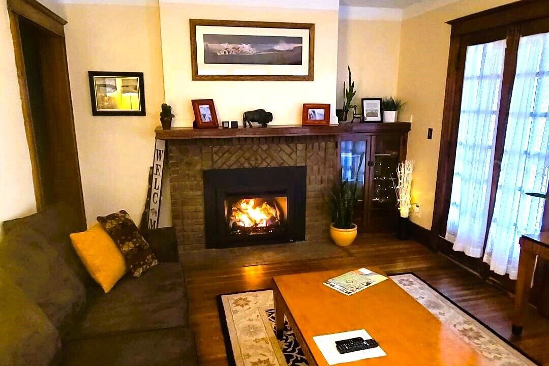 Photo of Livingroom in Downtown Niagara Falls