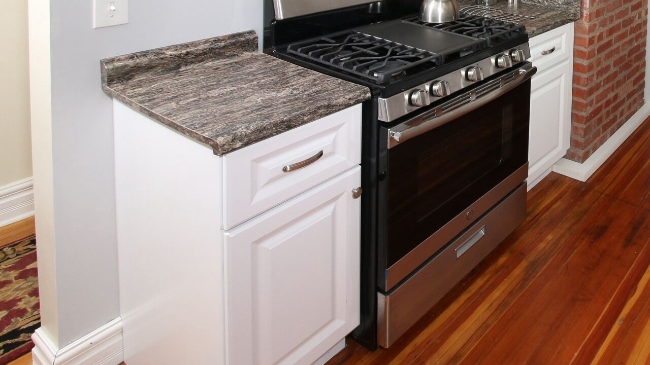 Photo of Kitchen in Downtown Niagara Falls