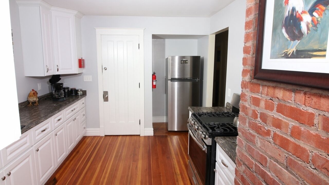 Photo of Kitchen in Downtown Niagara Falls