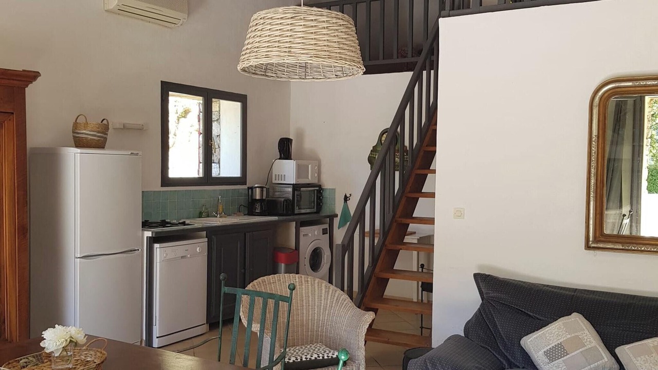 Photo of Livingroom in Saint-Julien-de-la-Nef