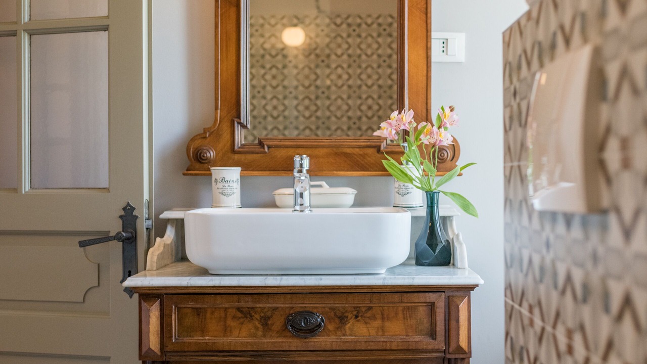 Photo of Bathroom in Flengi