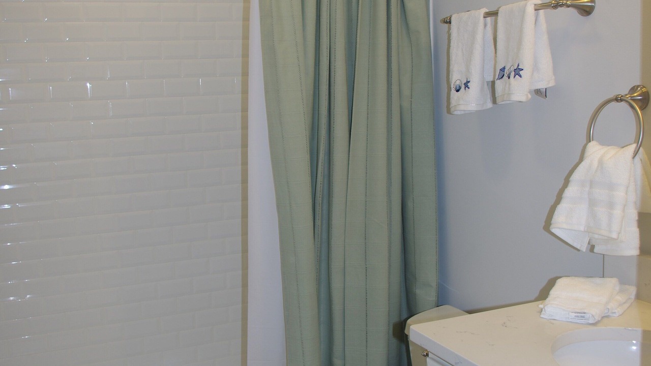 Photo of Others in Tom Nevers