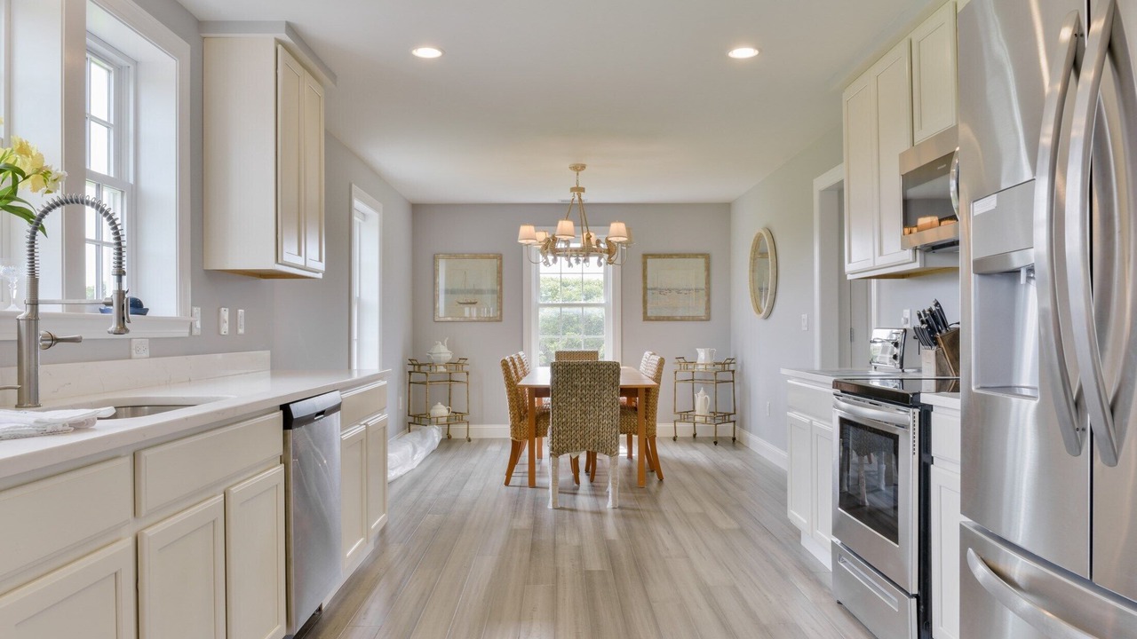 Photo of Others in Tom Nevers