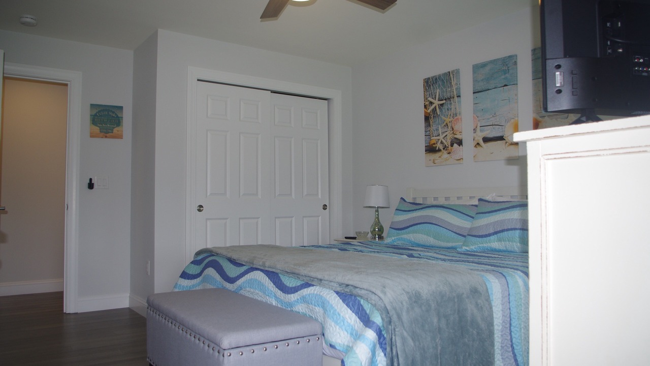 Photo of Others in Tom Nevers