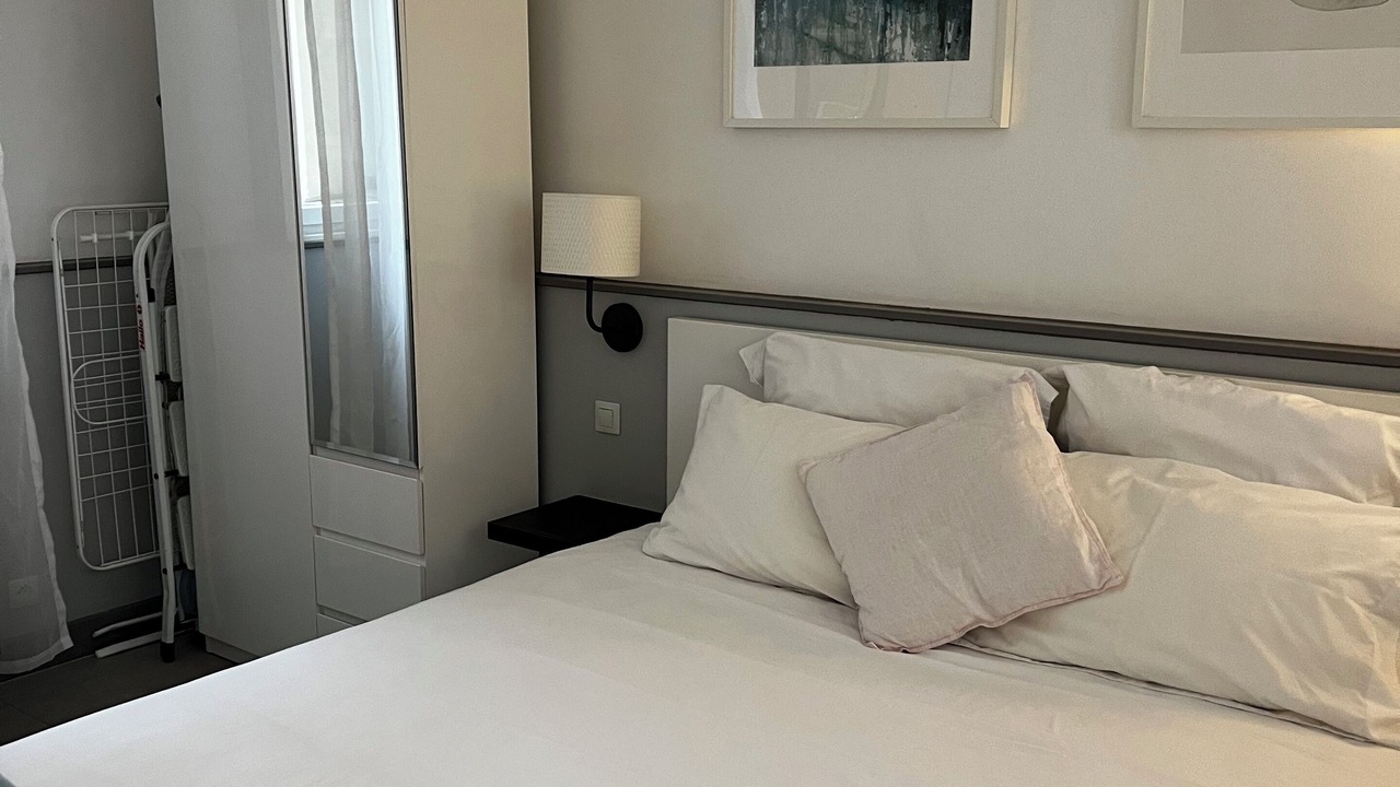 Photo of Bedroom in Saint-Lambert