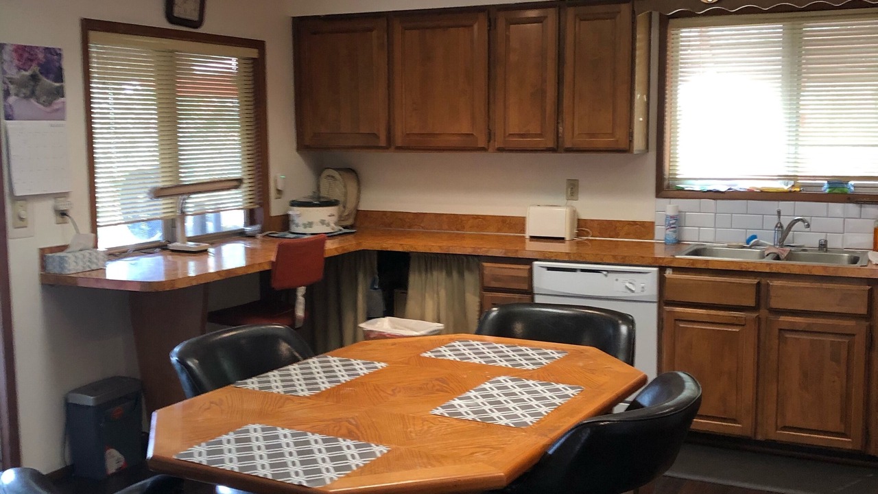 Photo of Others in Friendly