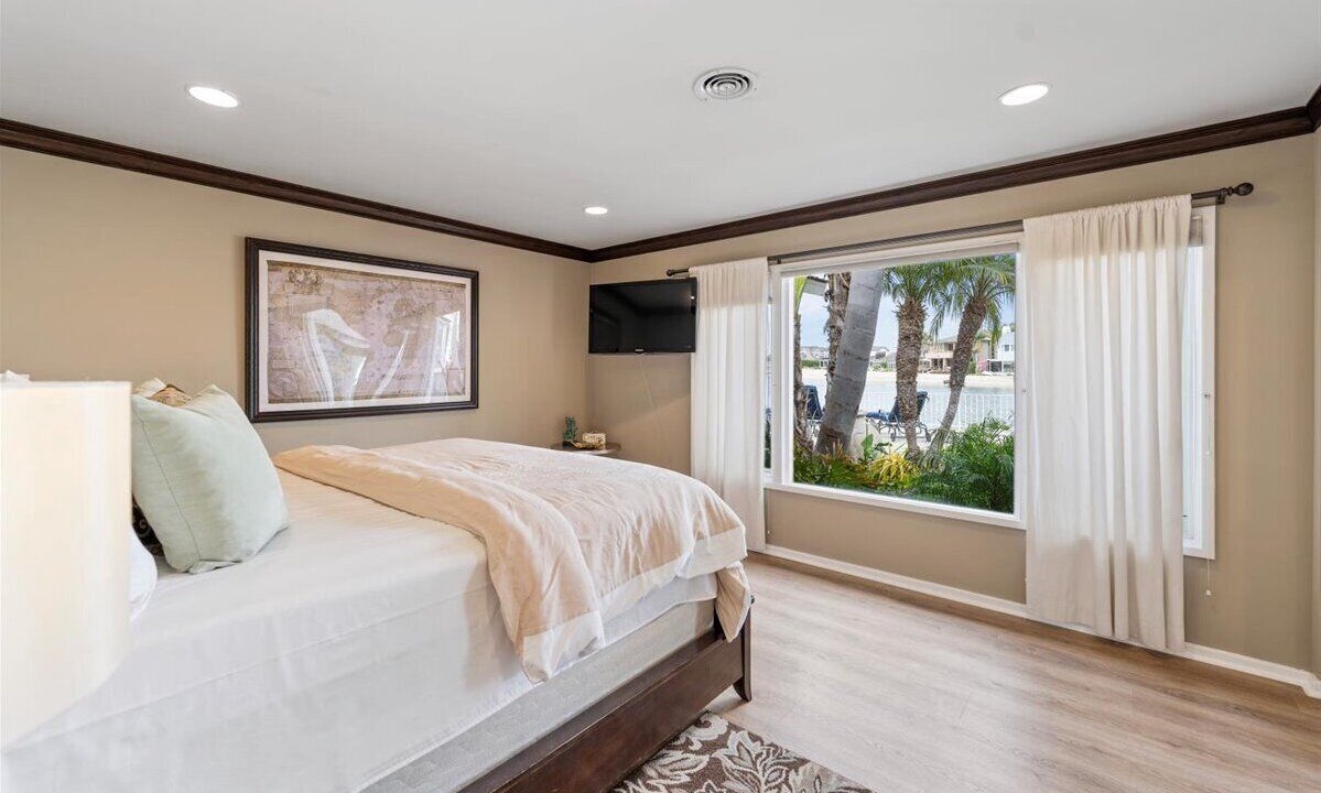 Photo of Bedroom in Balboa Island