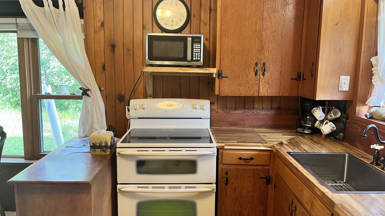 Photo of Kitchen in Iowa Falls