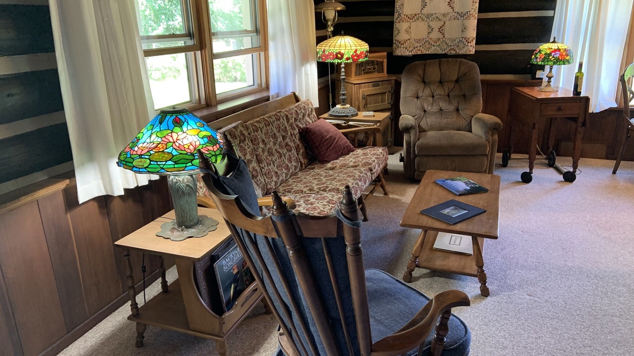 Photo of Livingroom in Iowa Falls