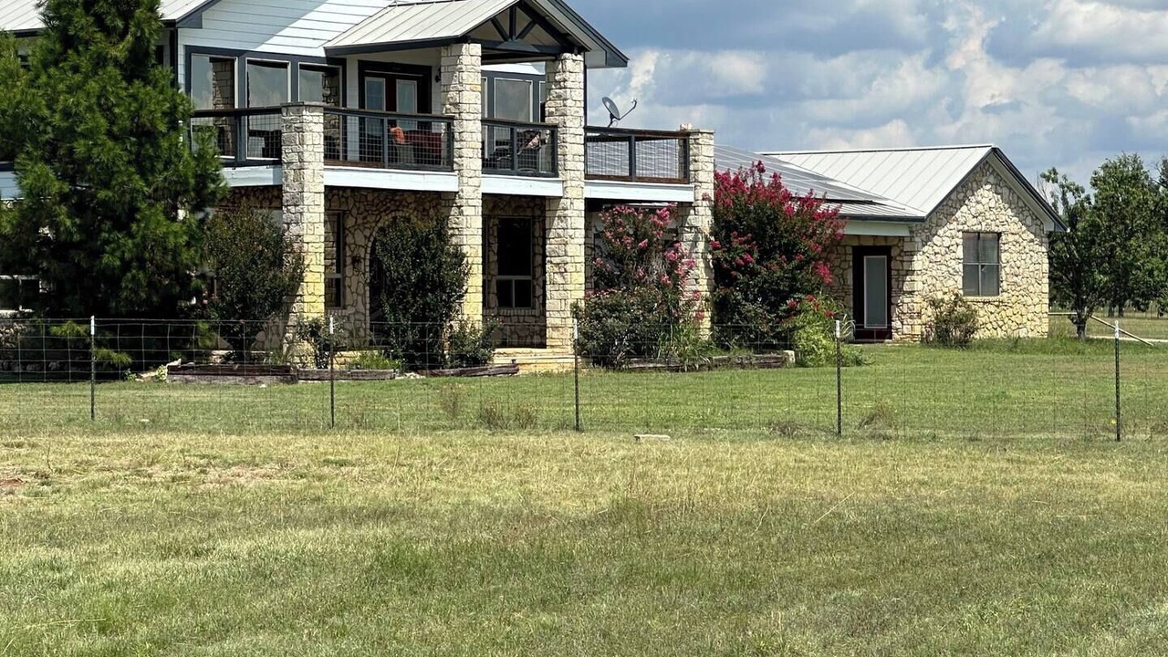 Photo of Outdoor in Hext