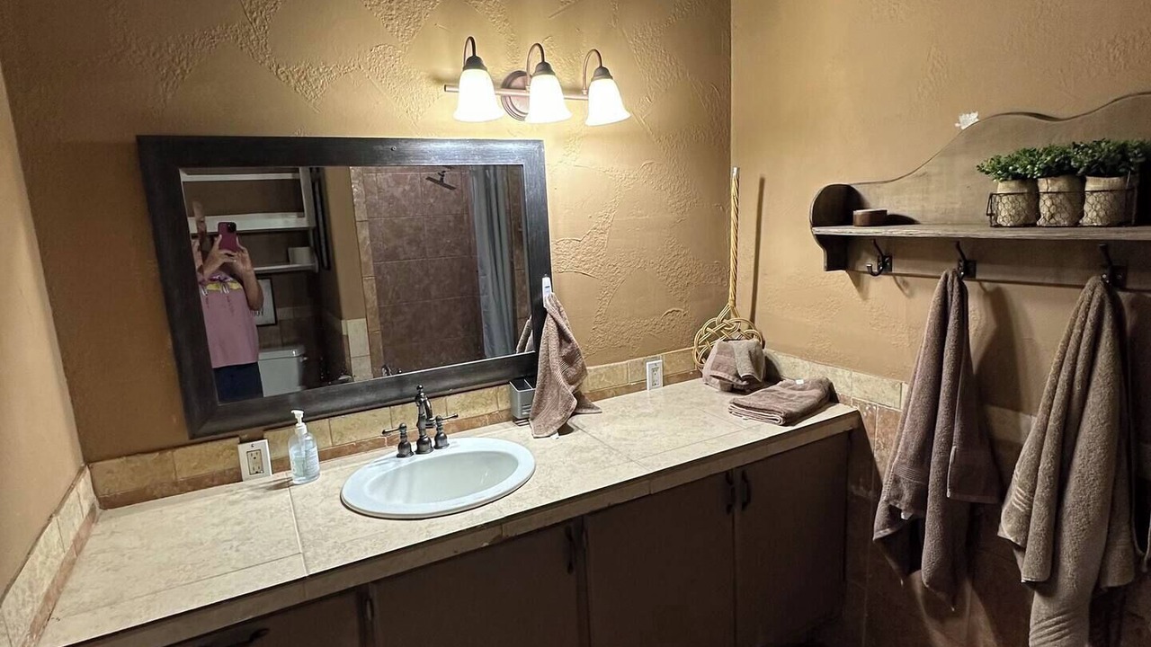 Photo of Bathroom in Hext