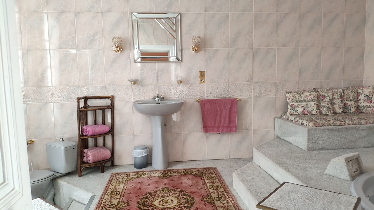 Photo of Bathroom in Saint-Etienne-de-Montluc