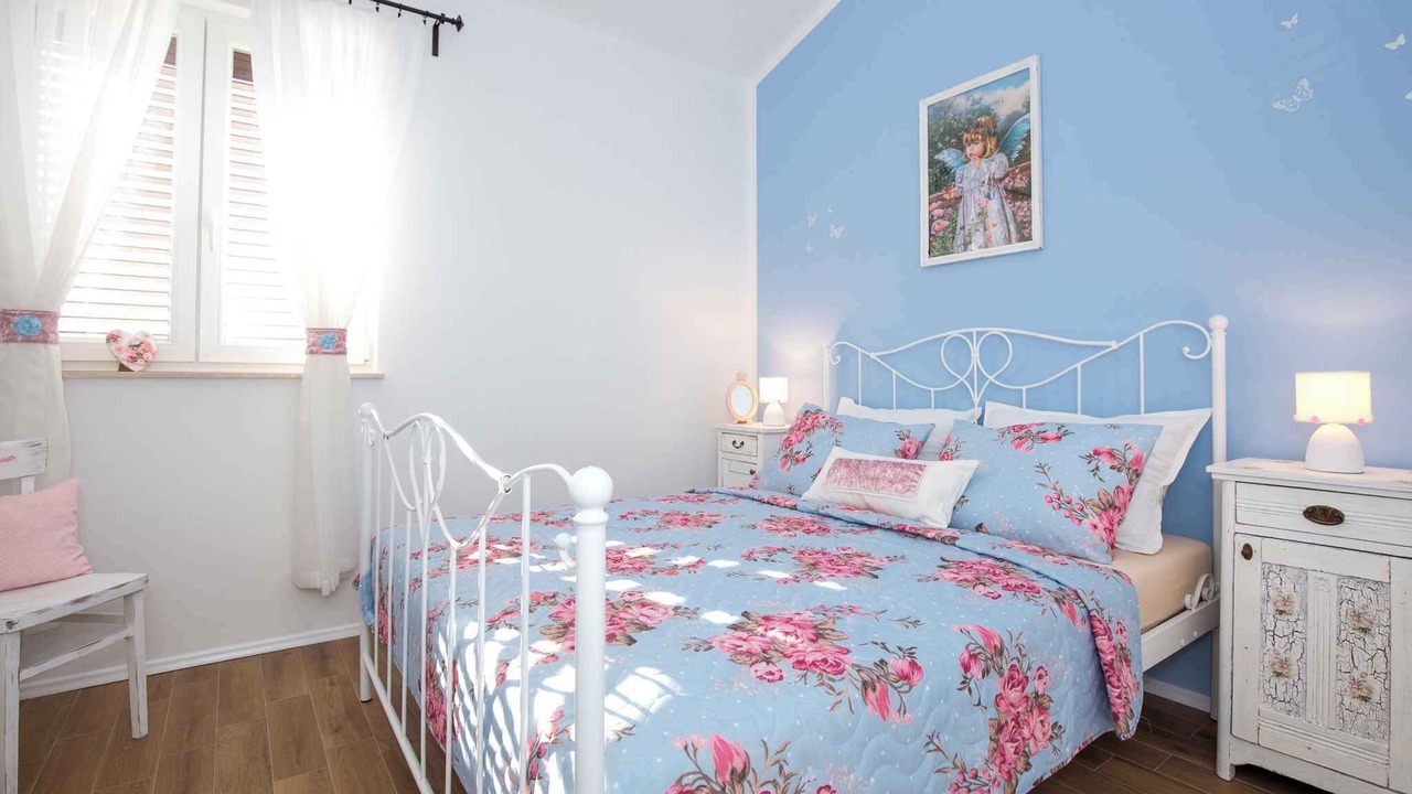Photo of Bedroom in Punat