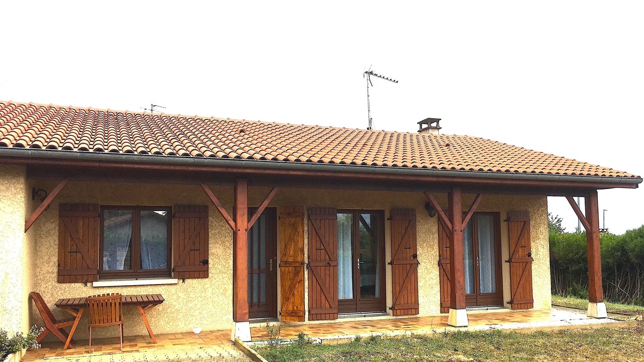 Photo of Outdoor in Saint-Denis-les-Bourg