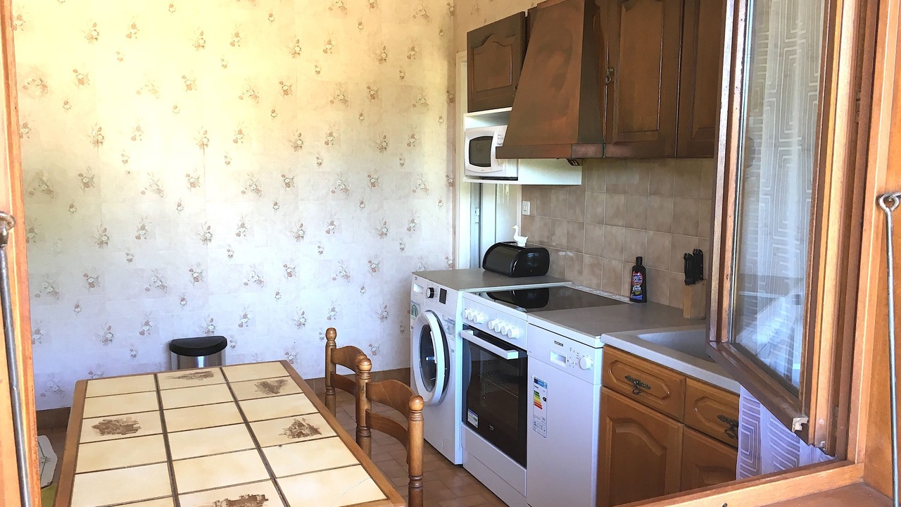 Photo of Kitchen in Saint-Denis-les-Bourg