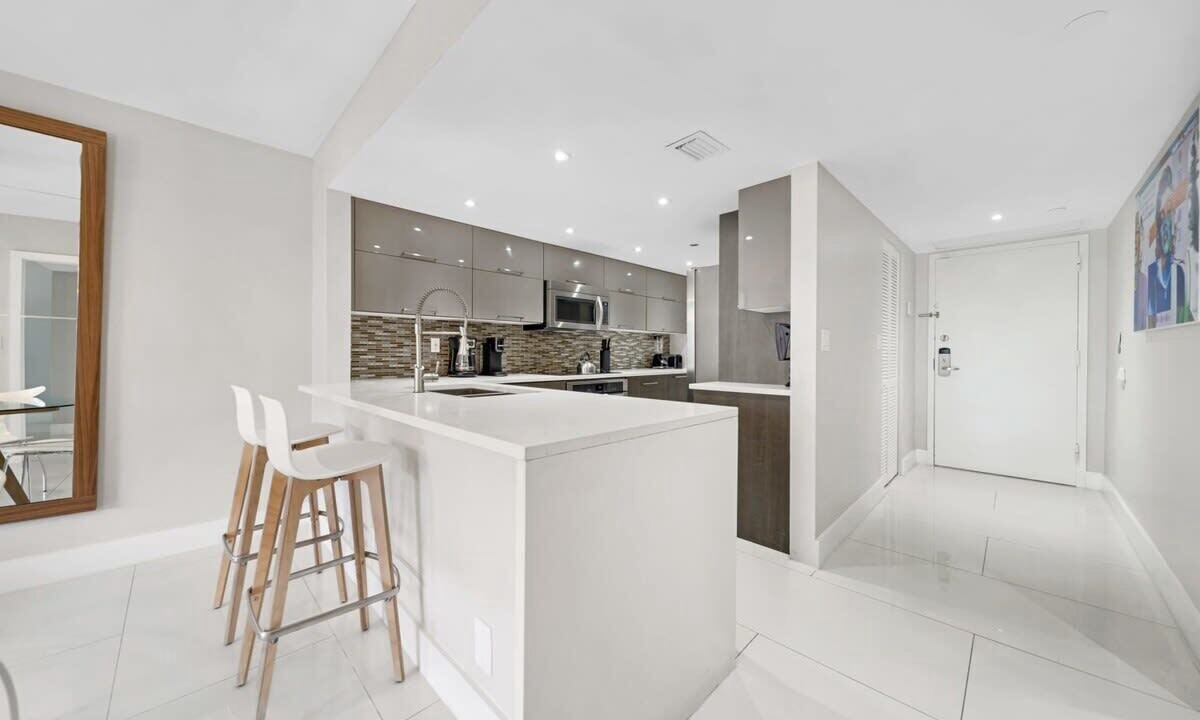 Photo of Others in Downtown Miami