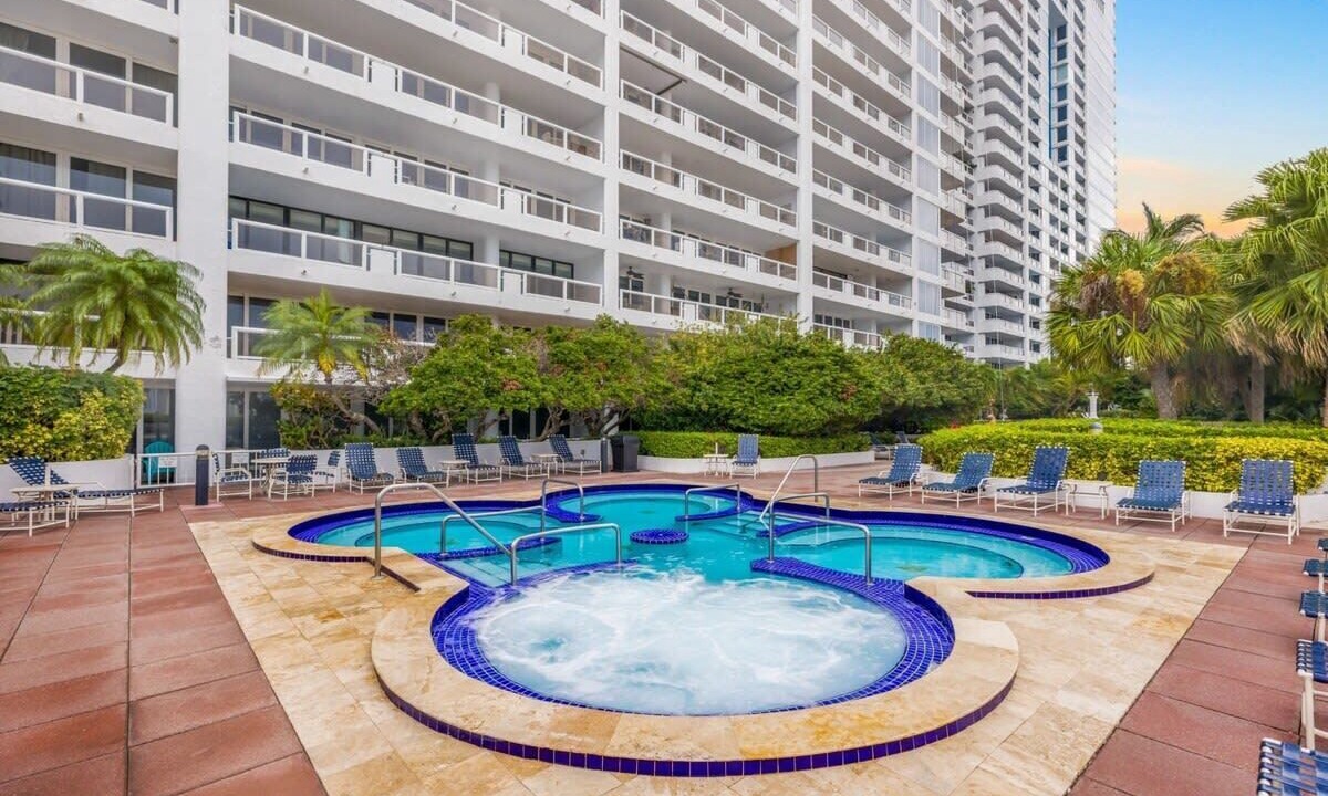 Photo of Others in Downtown Miami