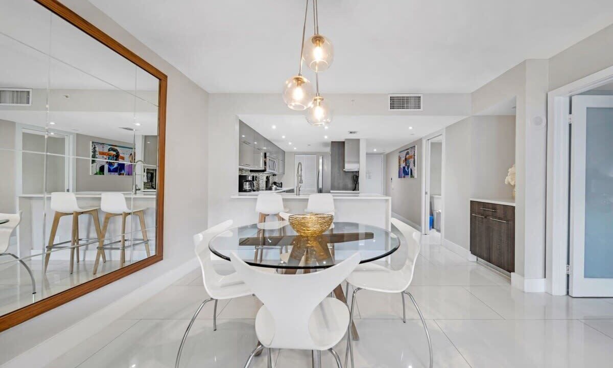 Photo of Others in Downtown Miami