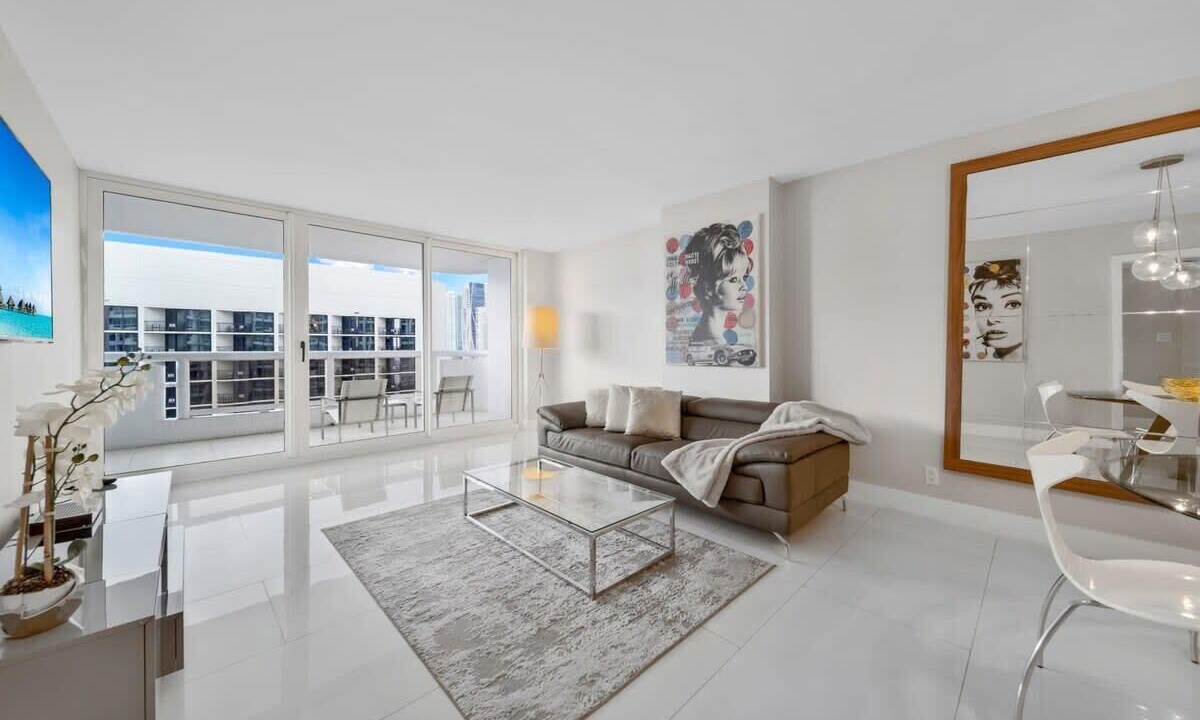 Photo of Livingroom in Downtown Miami
