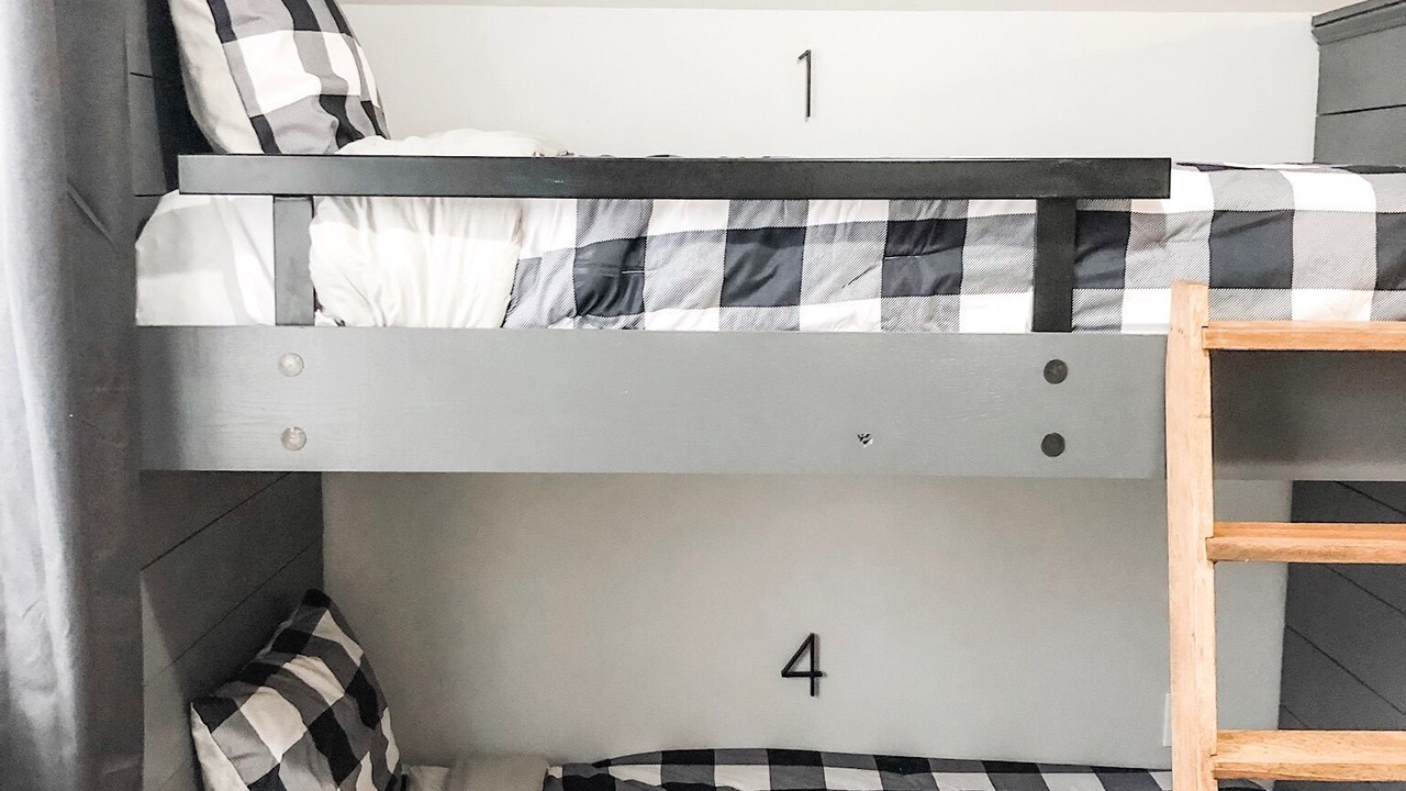 Photo of Bedroom in Holly Lake Ranch
