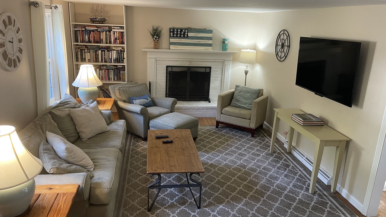 Photo of Livingroom in East Harwich