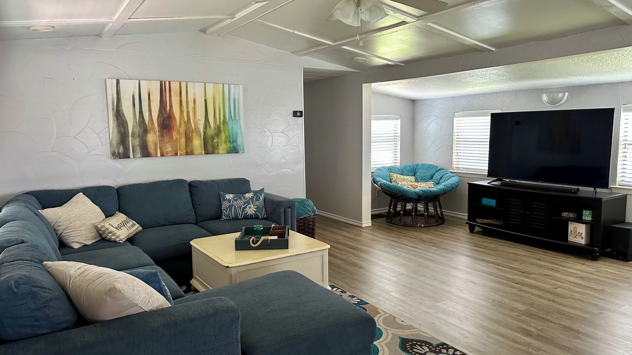 Photo of Livingroom in Carolyn Estates