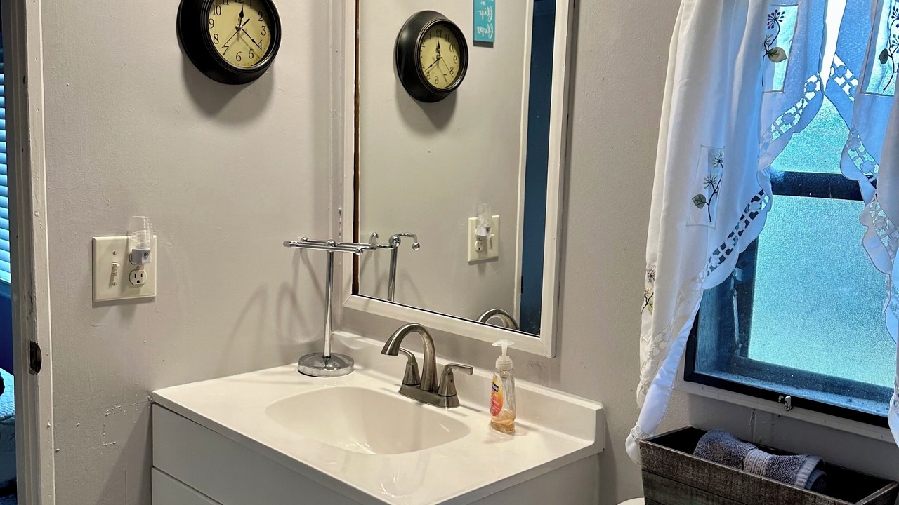 Photo of Bathroom in Carolyn Estates
