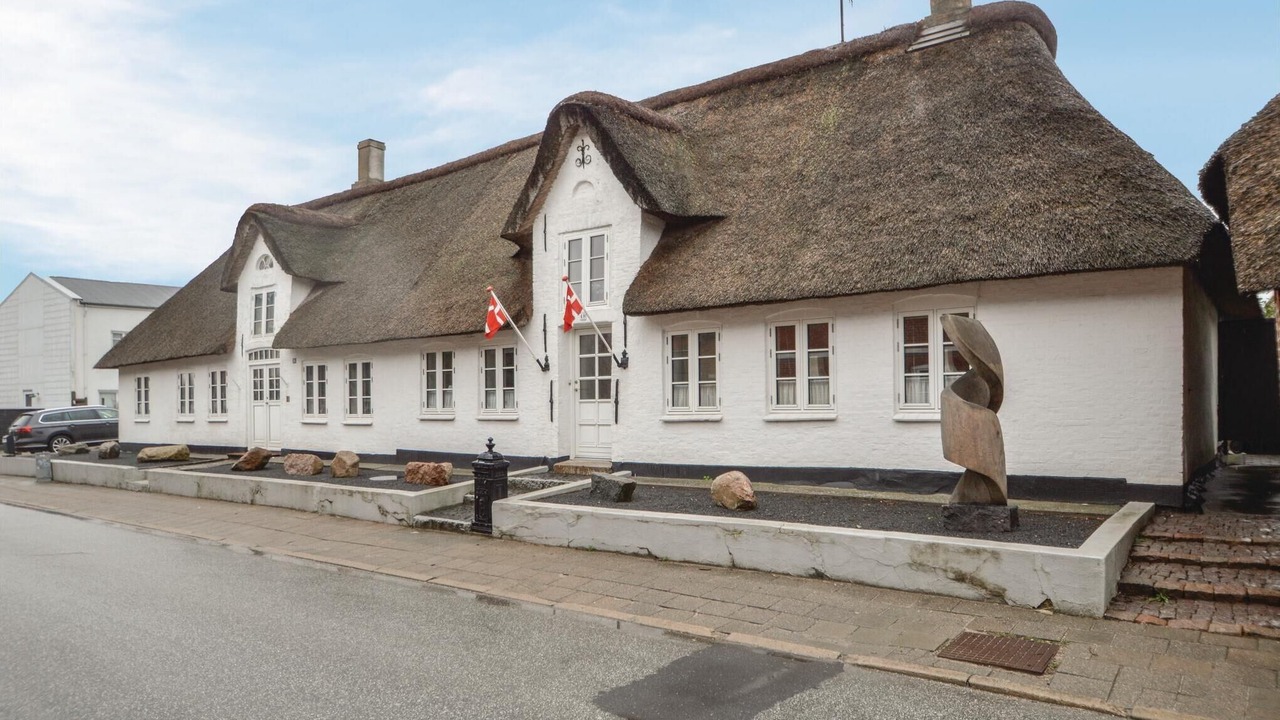 Photo of Others in Hojer