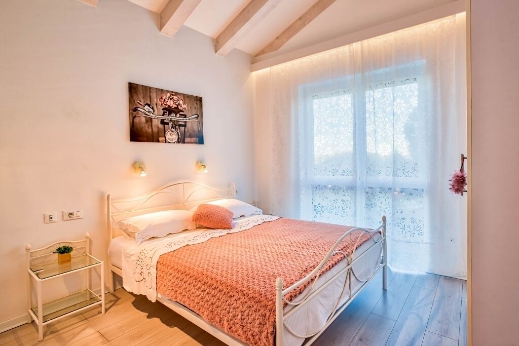 Photo of Bedroom in Borik