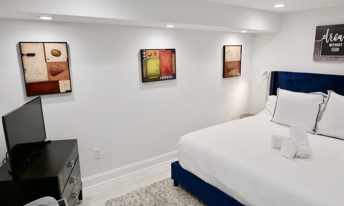 Photo of Others in Shaw