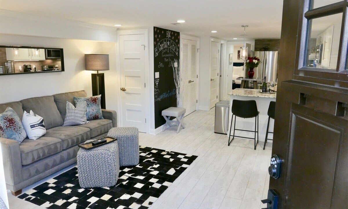 Photo of Others in Shaw