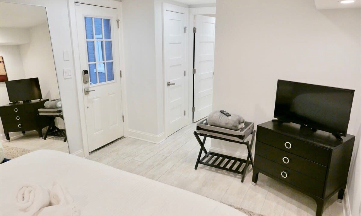 Photo of Others in Shaw