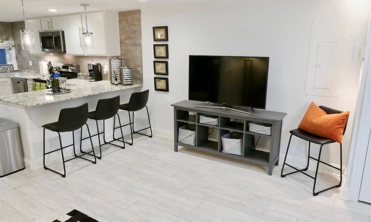 Photo of Others in Shaw