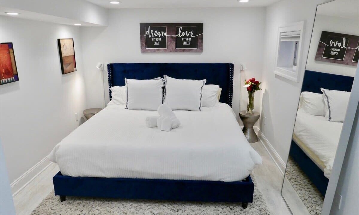 Photo of Others in Shaw