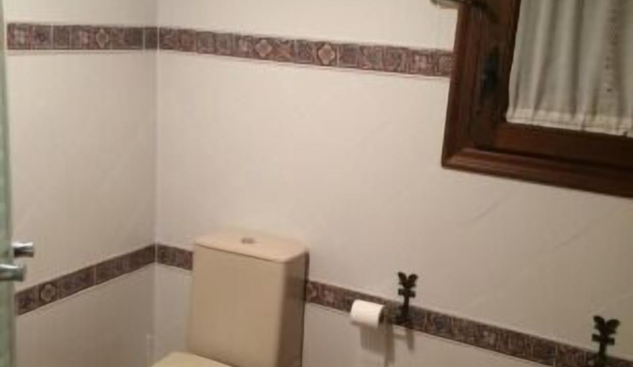 Photo of Bathroom in Orihuela del Tremedal