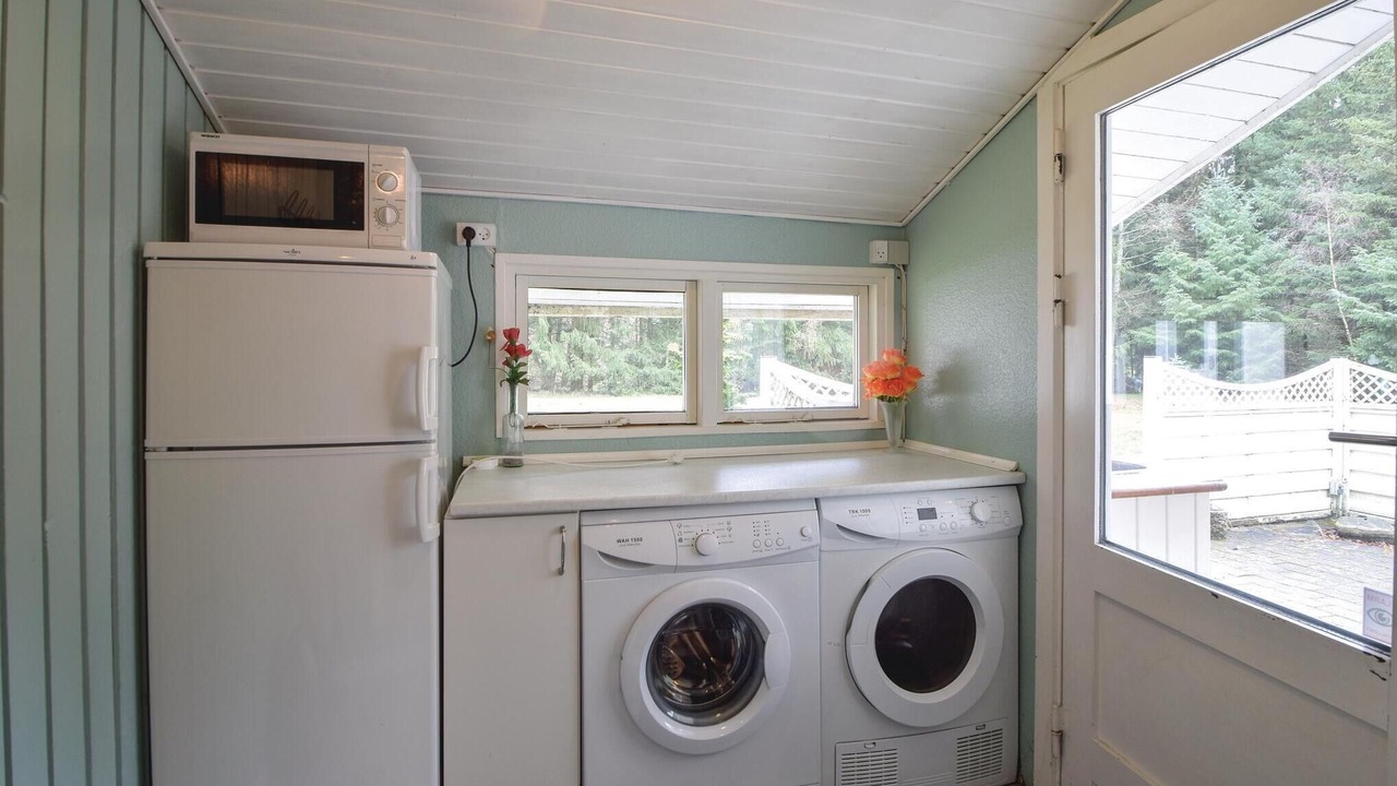 Photo of Others in Ans