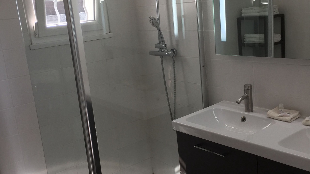Photo of Bathroom in Carnon-Plage