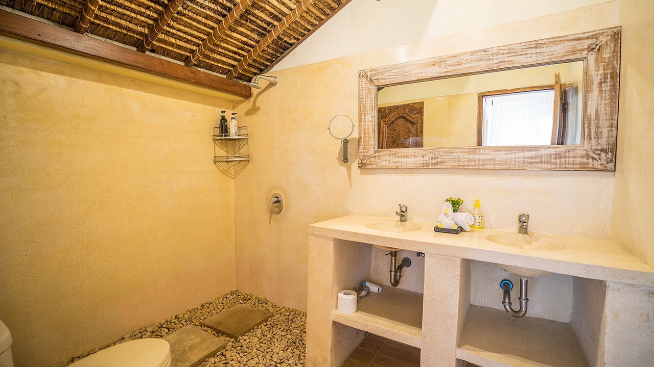 Photo of Bathroom in Laksmana