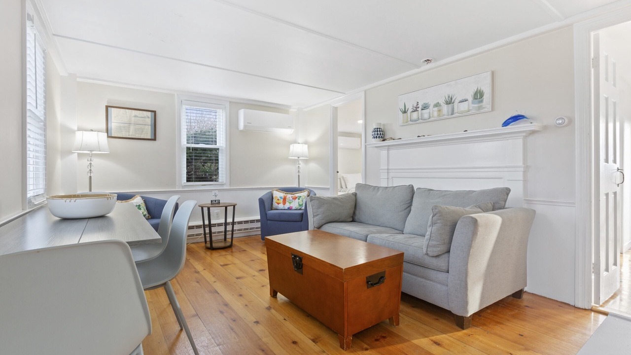 Photo of Livingroom in North Truro