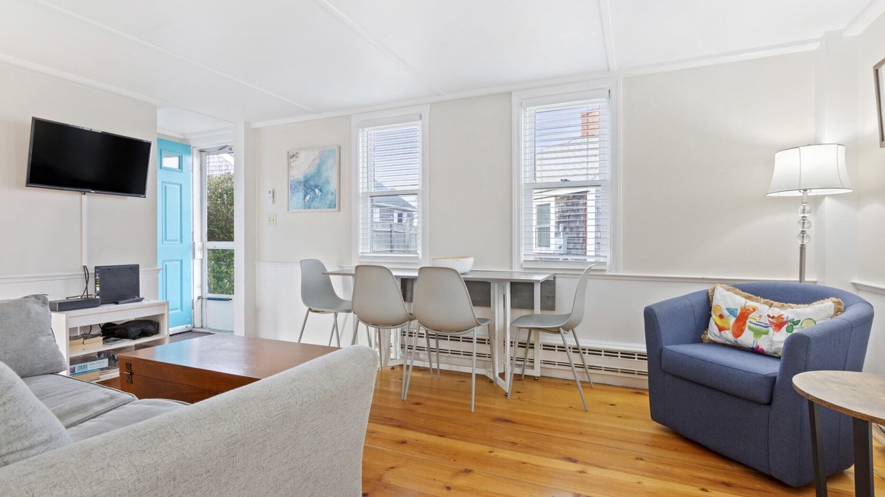 Photo of Livingroom in North Truro