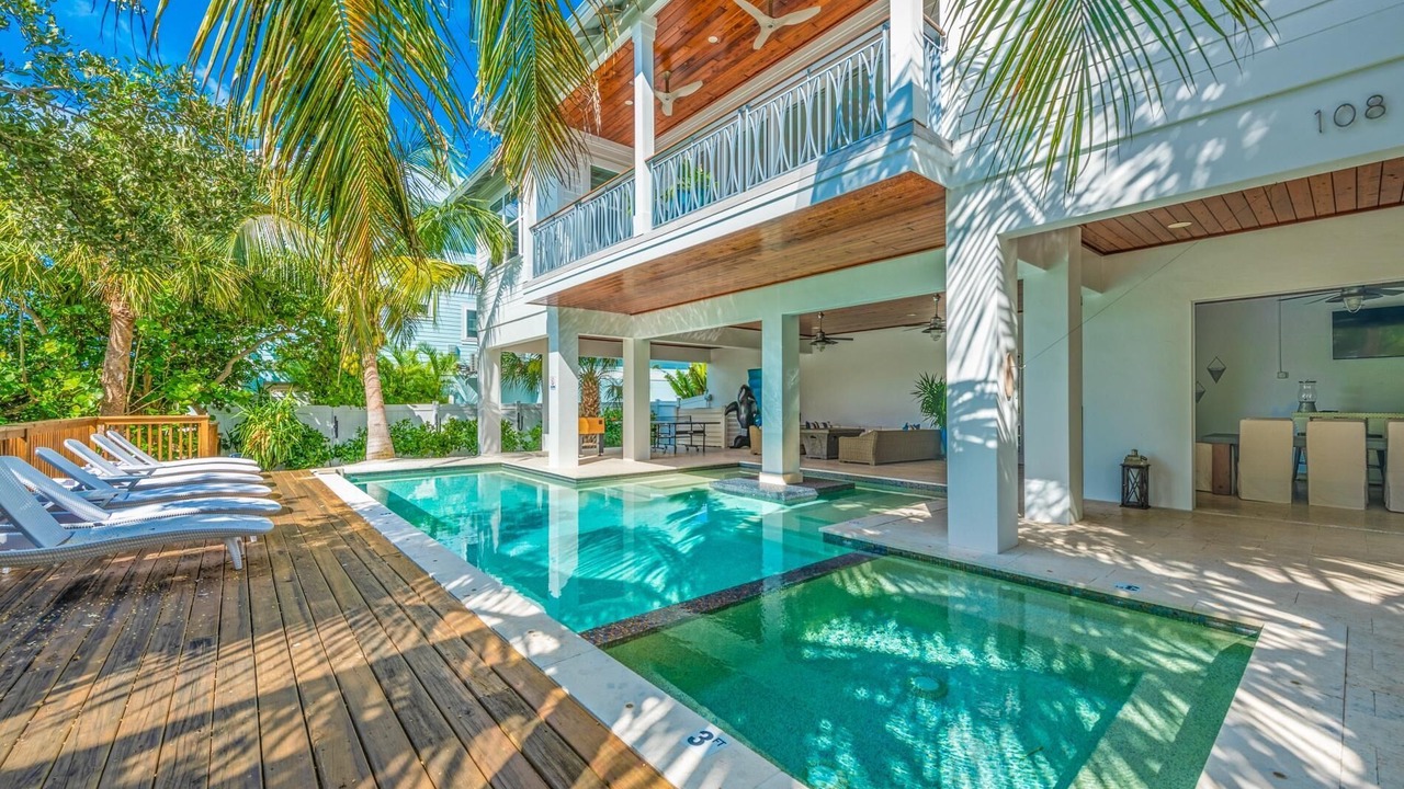 Photo of Others in Anna Maria