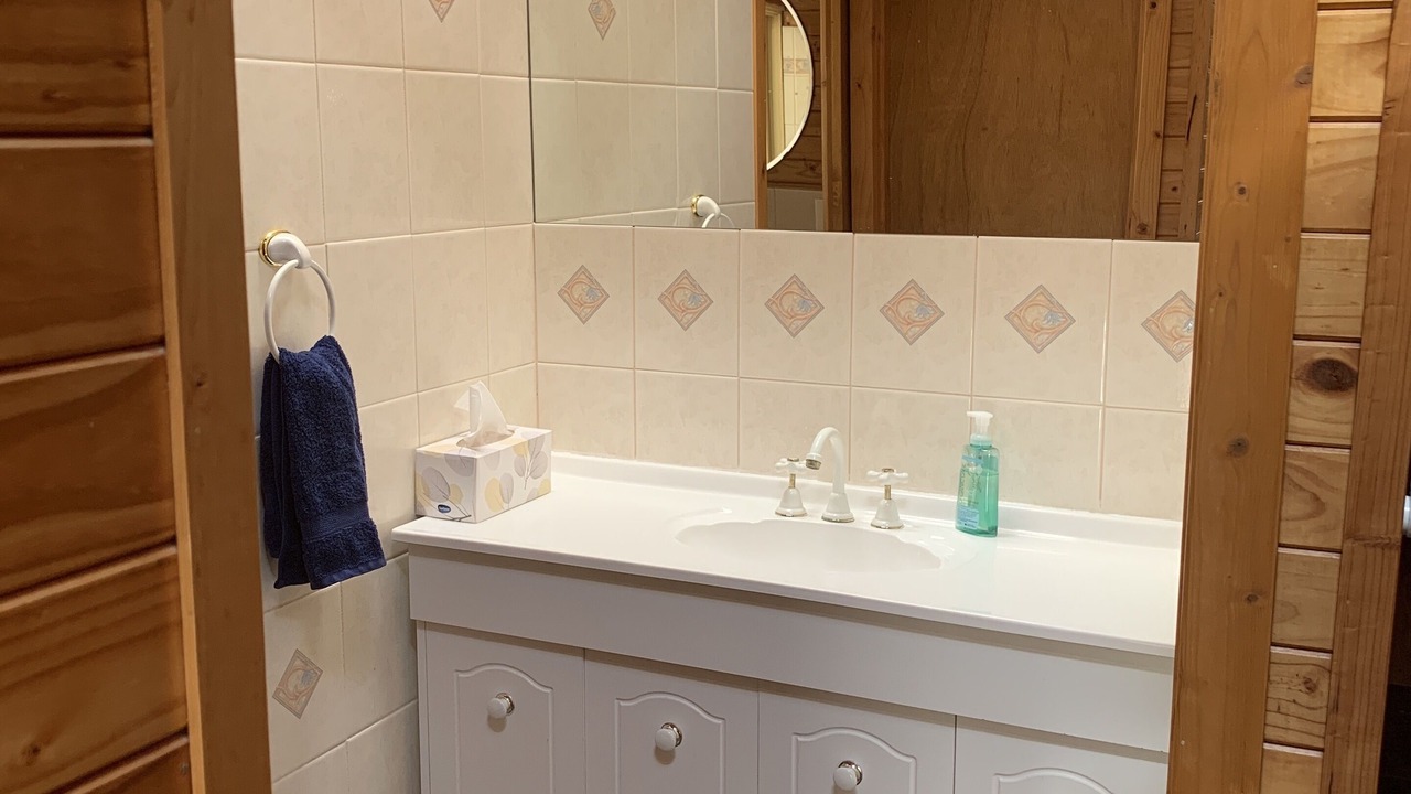 Photo of Bathroom in Taylor Bay