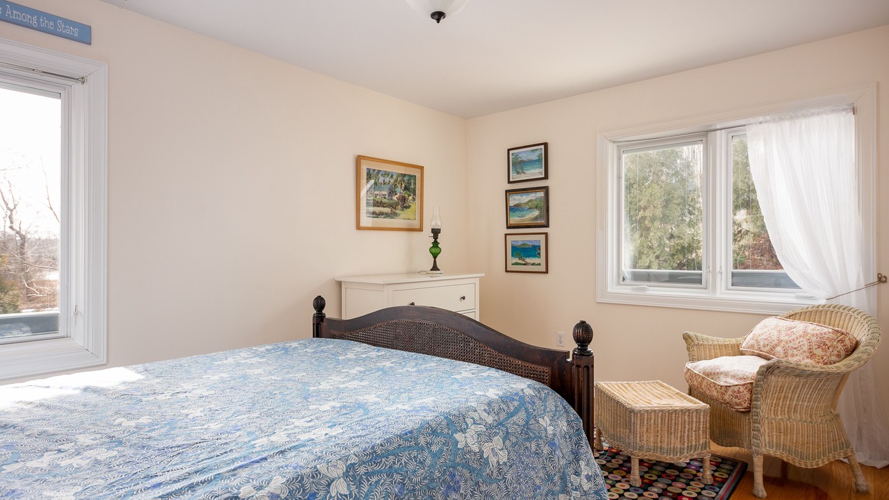 Photo of Bedroom in Wakefield-Peacedale