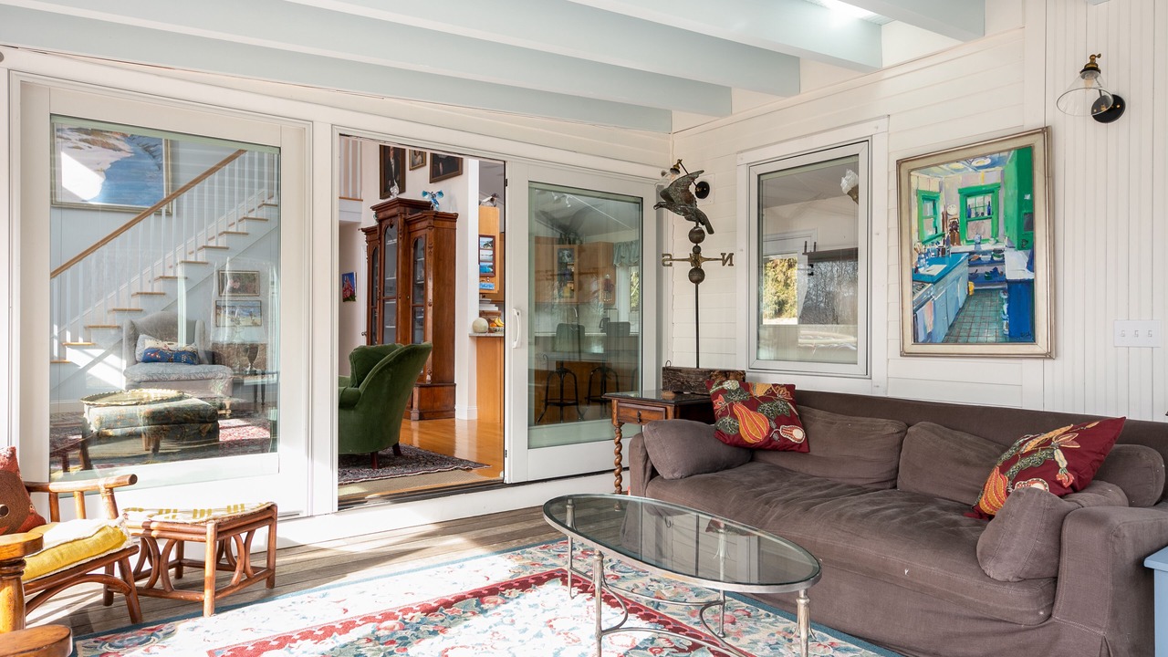 Photo of Livingroom in Wakefield-Peacedale