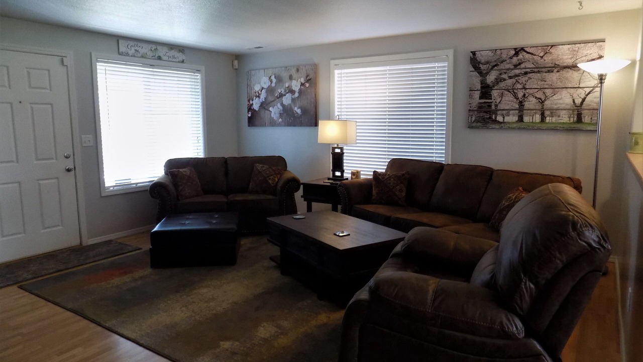 Photo of Livingroom in McMinnville